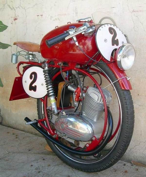 599x728, 97 Kb / уницикл,  Агуста, номер два