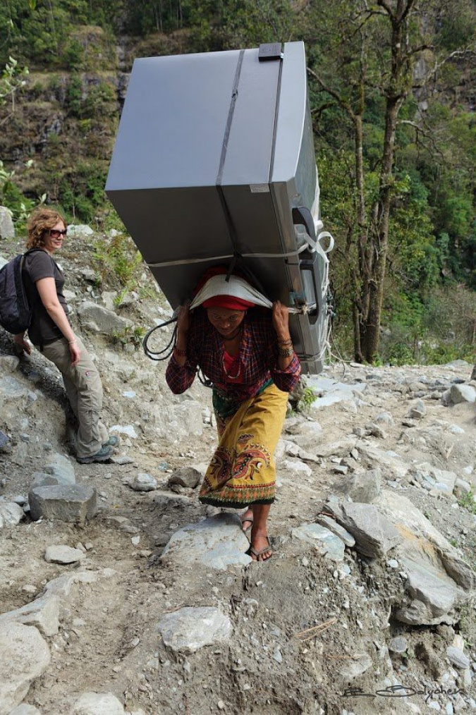 675x1014, 353 Kb / Холодильник, женщина