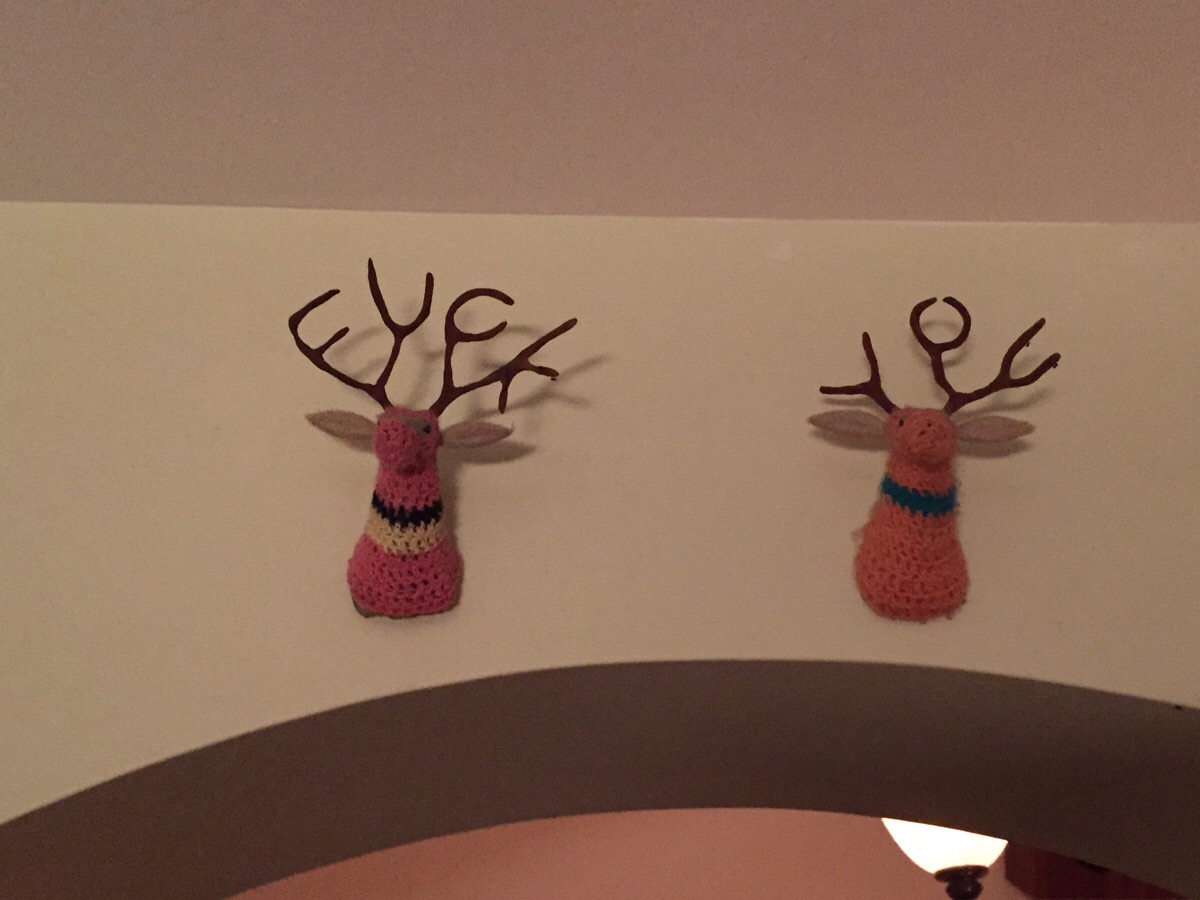 1200x900, 192 Kb / вешалка, олень, рога, fuck