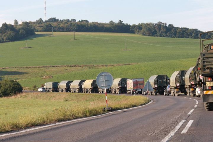 720x480, 61 Kb / колонна, военные, пиво