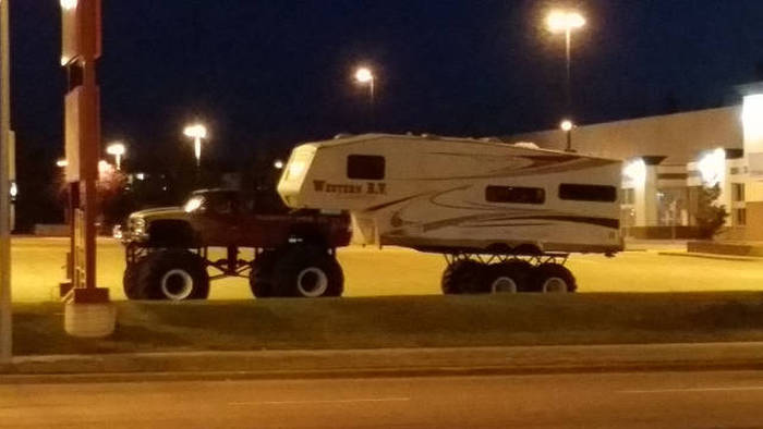 700x394, 31 Kb / Бигфут, прицеп, дом