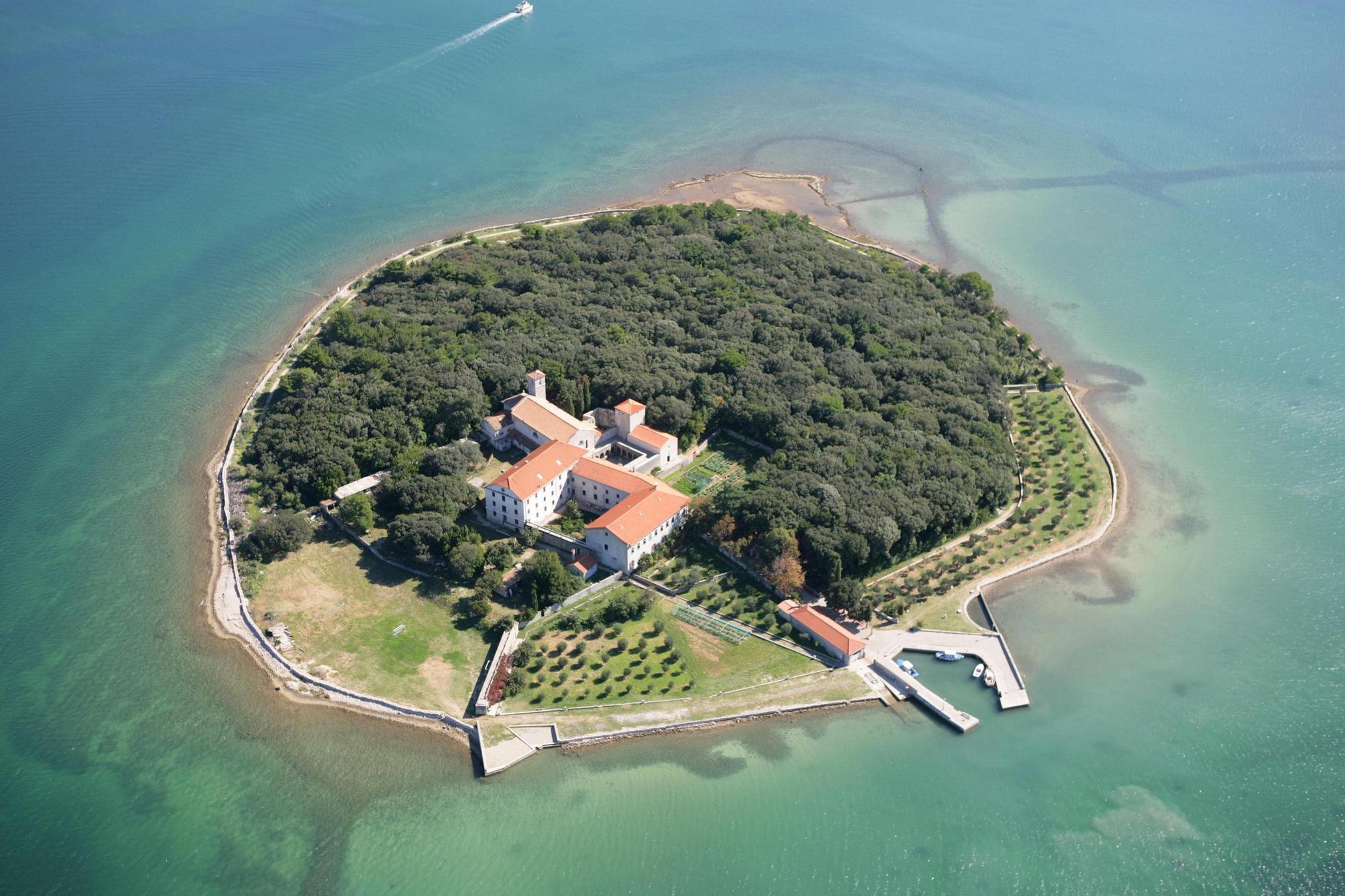 2025x1350, 364 Kb / Остров, дом