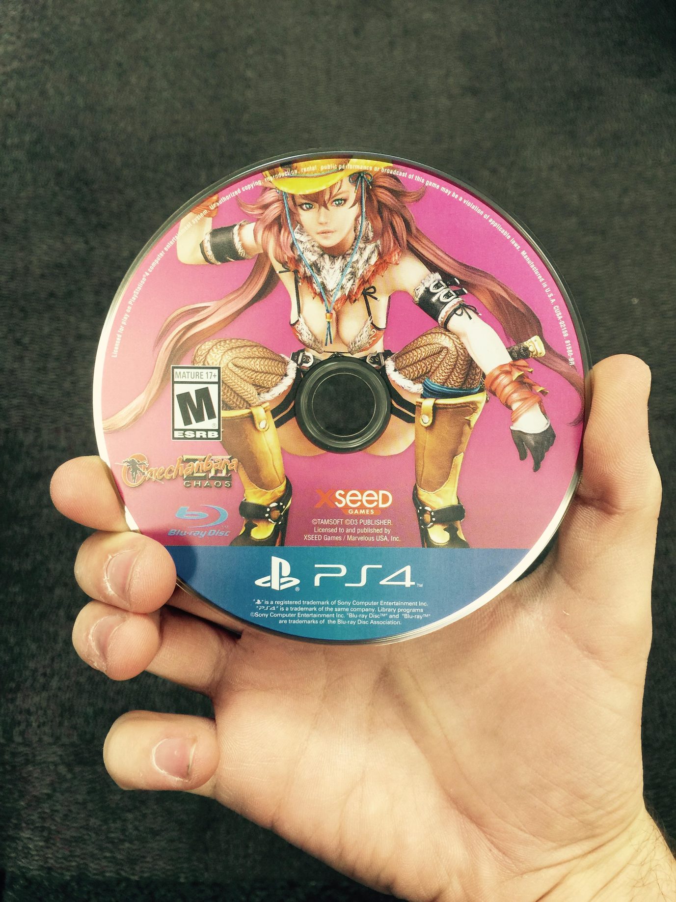 1377x1836, 385 Kb / компакт, диск, рука, чулки, ковбой, дырка, сони