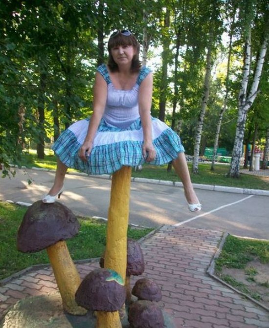 550x671, 101 Kb / гриб, женщина, платье