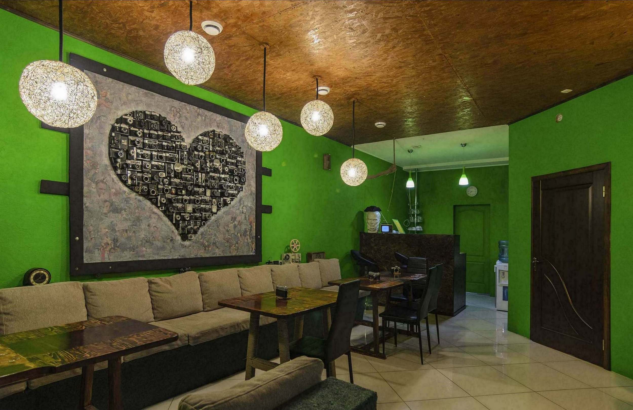 2499x1619, 393 Kb / интерьер, стимпанк, сердце, фотоаппарат