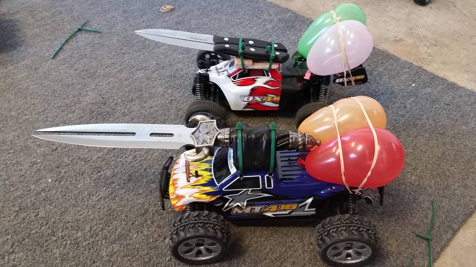 1632x918, 221 Kb / Игра, машинки, шарики, джыпы, РУ, джип, ножи