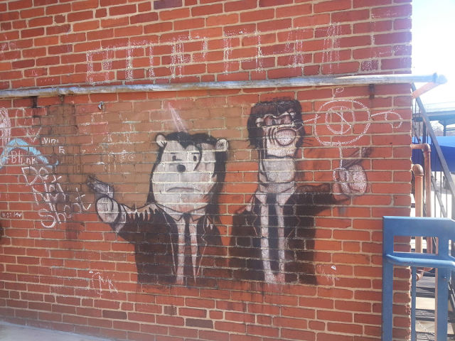 640x480, 104 Kb / Стена, рисунок, Тигра, Винни, Пух, Тарантиро, Криминальное, чтиво, кирпич