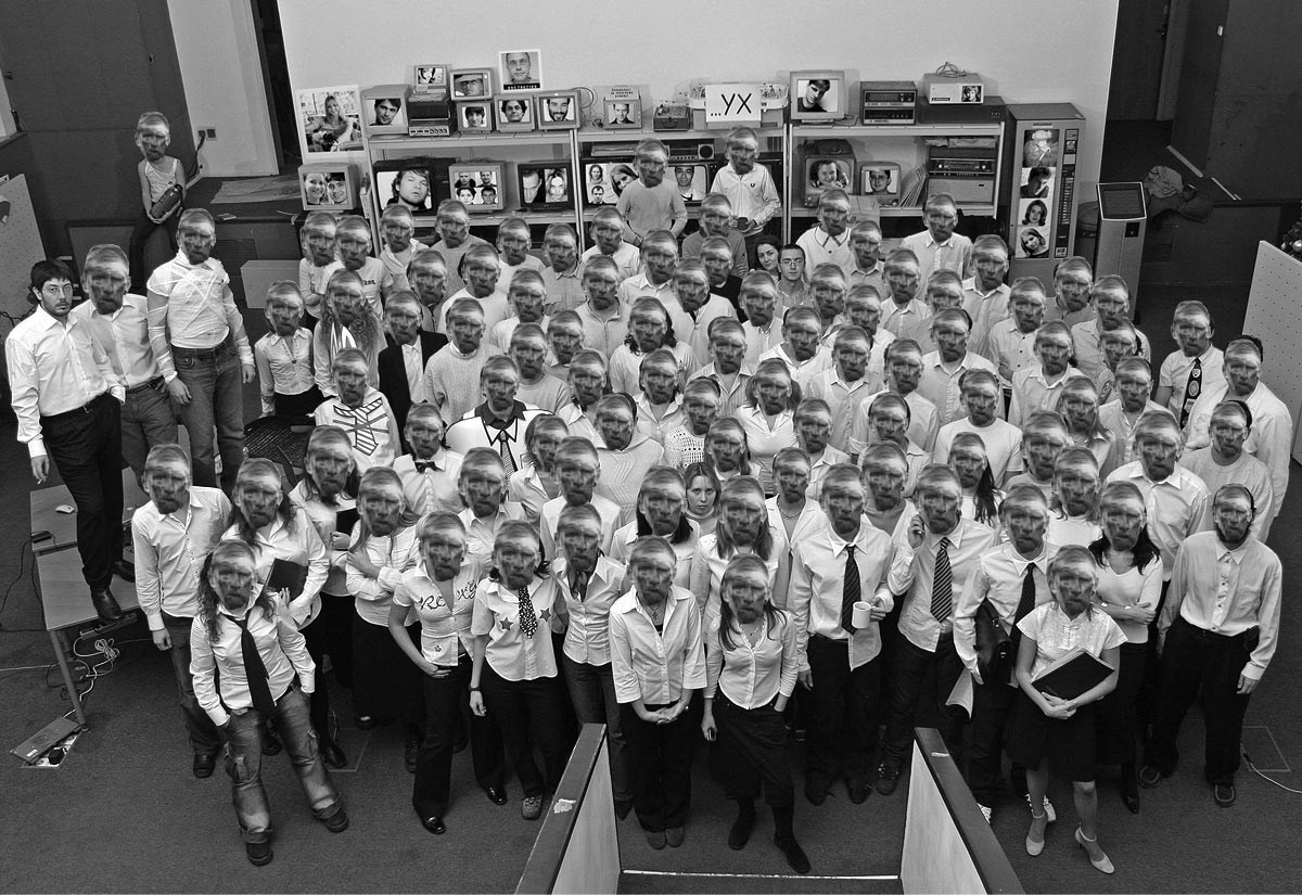 1200x825, 210 Kb / чумазик, толпа