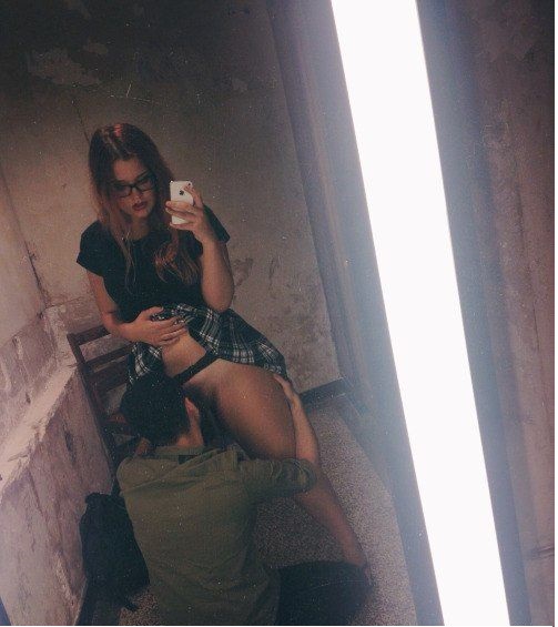 503x565, 71 Kb / куннилингус, селфи, очки