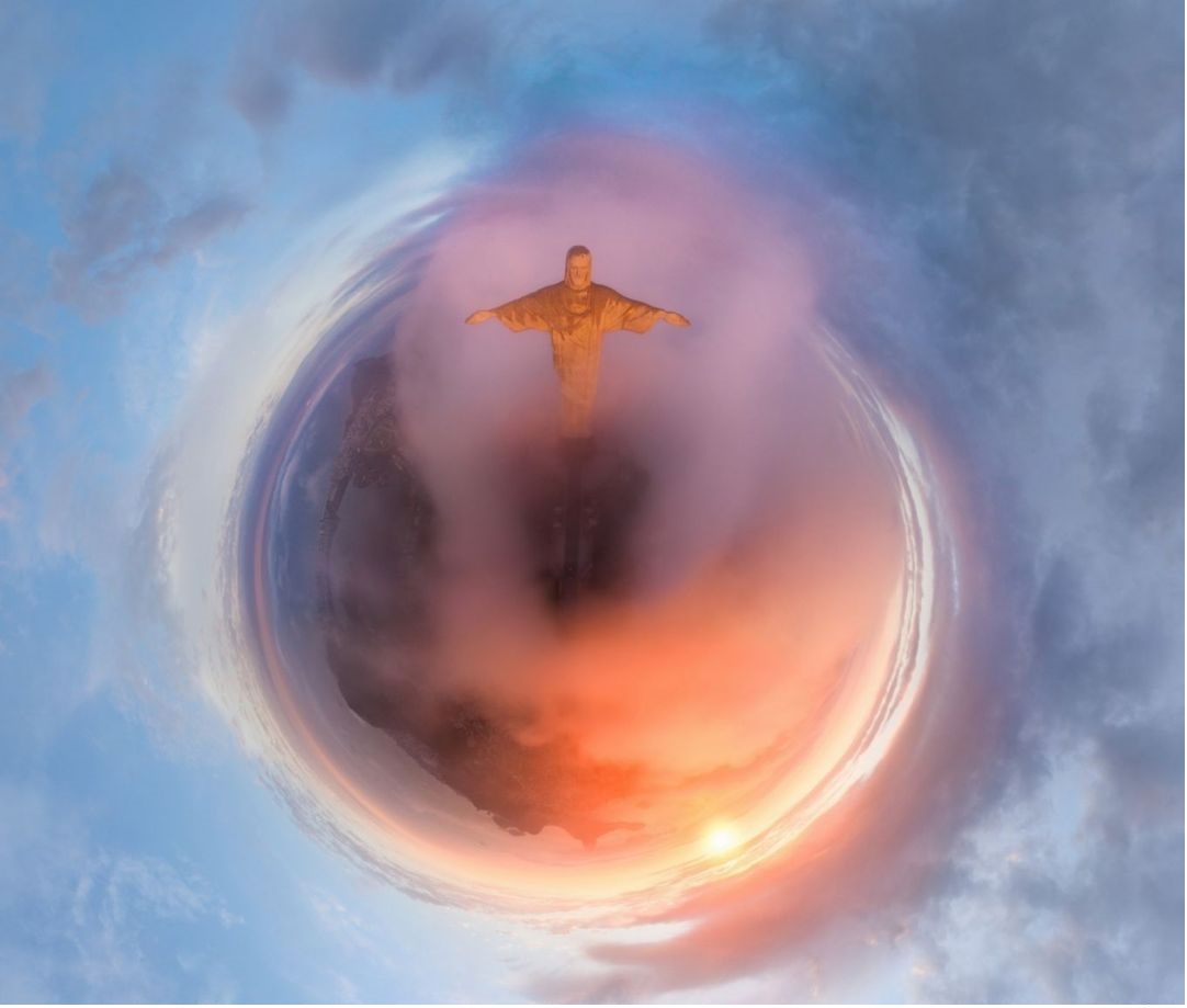 1082x919, 99 Kb / иисус, статуя, вознесение