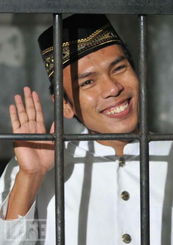 564x800, 73 Kb / серийный, поющий, убийца