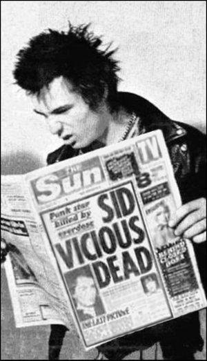 300x523, 37 Kb / Сид Вишес, Sid Vicious, газета, читает, умер