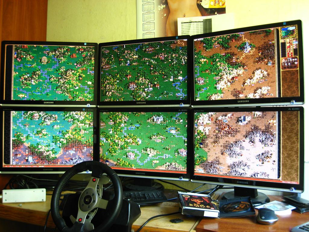 1024x768, 212 Kb / Герои, руль, мониторы