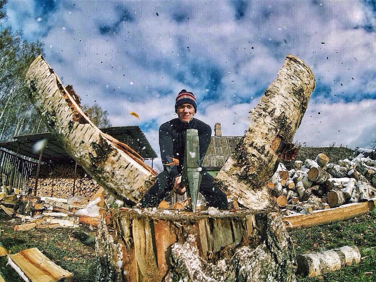 1280x960, 316 Kb / Топор, колун, дрова, кадр, чурка