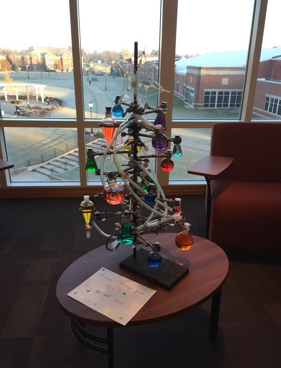 899x1178, 303 Kb / елка, химия, колбы