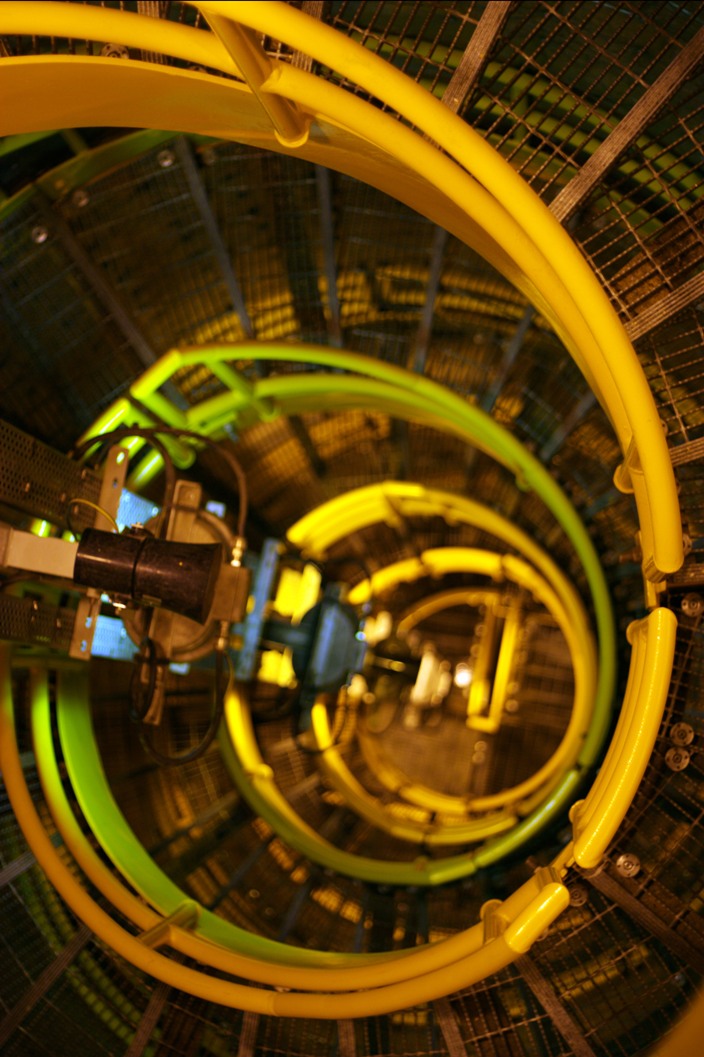 704x1057, 186 Kb / винтовая, лестница, телебашня