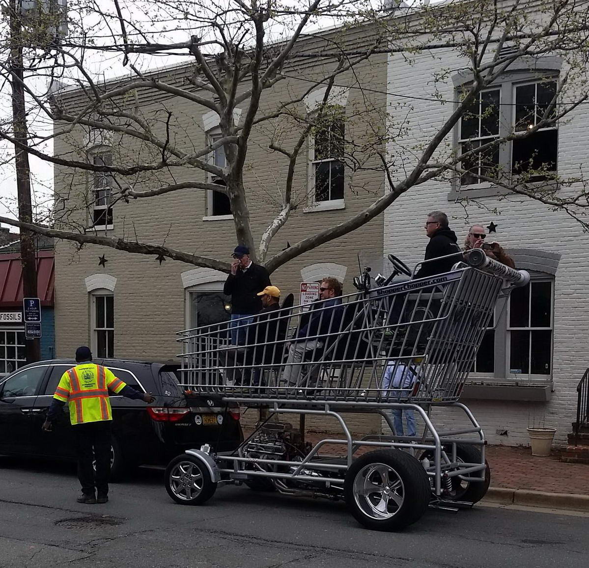 1199x1157, 318 Kb / коляска, самоделка, полицейский