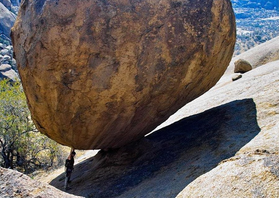 899x638, 312 Kb / камень, валун, скала