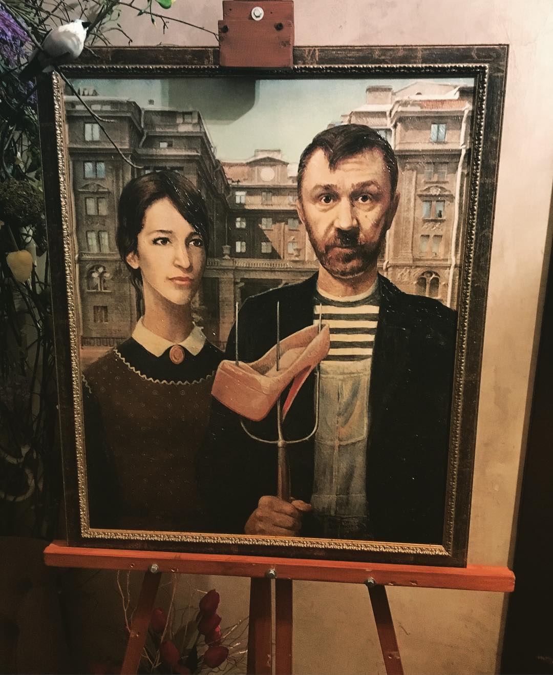 1080x1317, 167 Kb / шнур, американская готика, вилы, лабутены, тельняшка, матильда