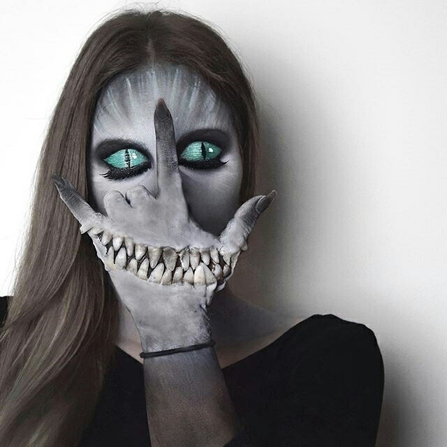 640x640, 138 Kb / страшная баба, бодиарт, зубы