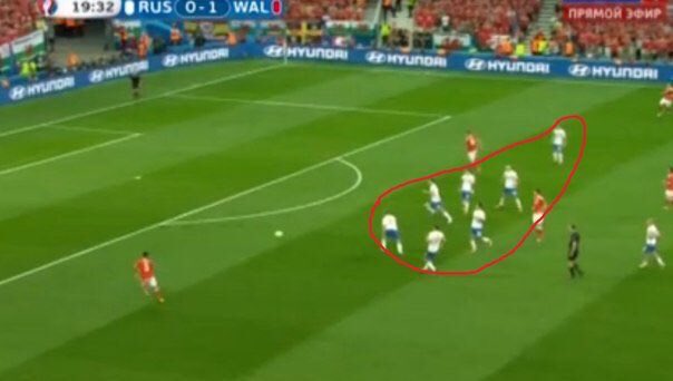 604x342, 25 Kb / футбол, комбинация, концентрация, контрацепция, электропастух