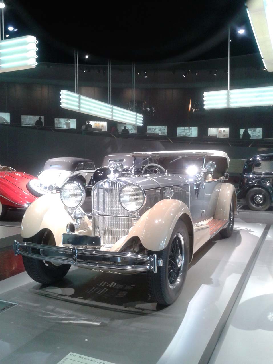 957x1276, 140 Kb / Мерседес, Бенц, Музей, Штуттгарт