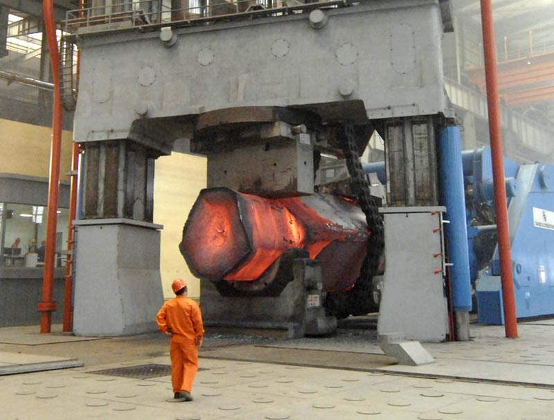 800x606, 68 Kb / пресс, завод, рабочий