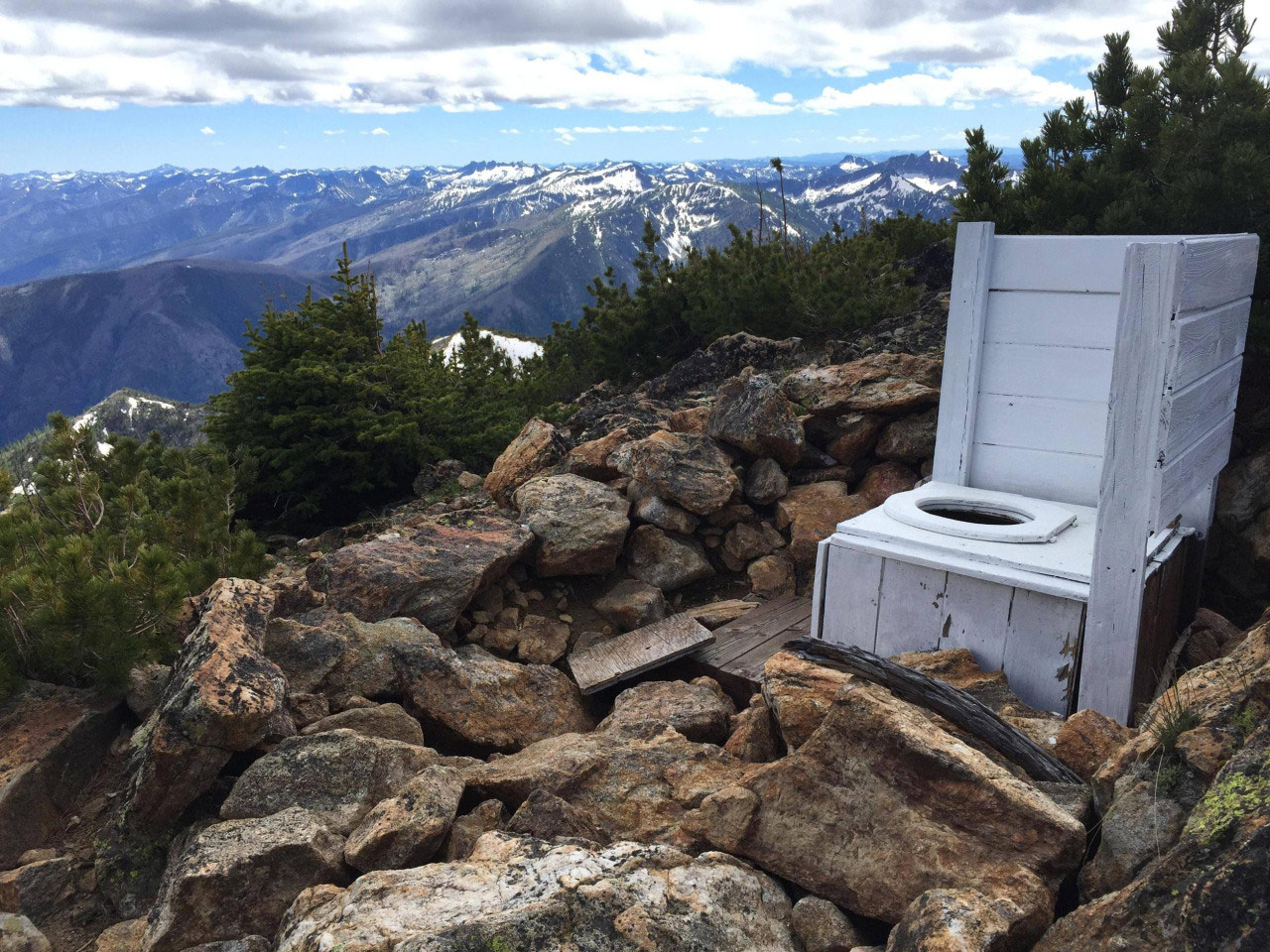 1280x960, 397 Kb / природа, горы, снег, камни, толчок