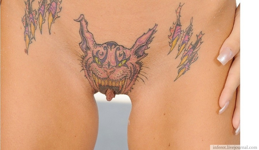 900x521, 136 Kb / тату, половые губы, оскал, когти