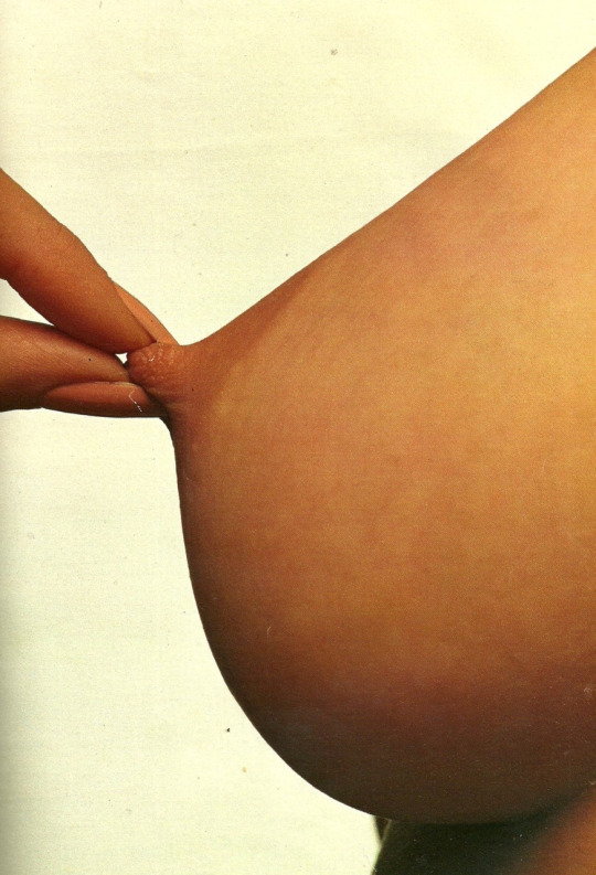 540x793, 120 Kb / сиська