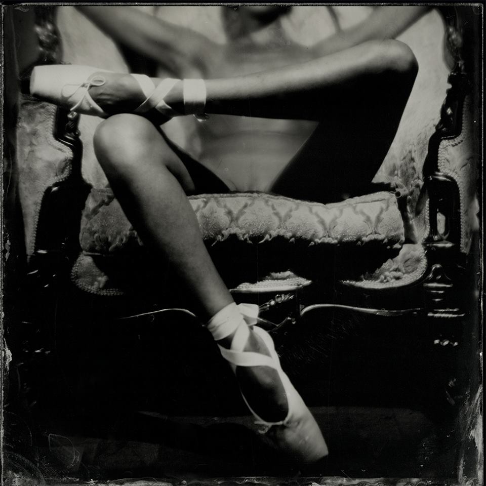 960x960, 89 Kb / ноги, пуанты, кресло