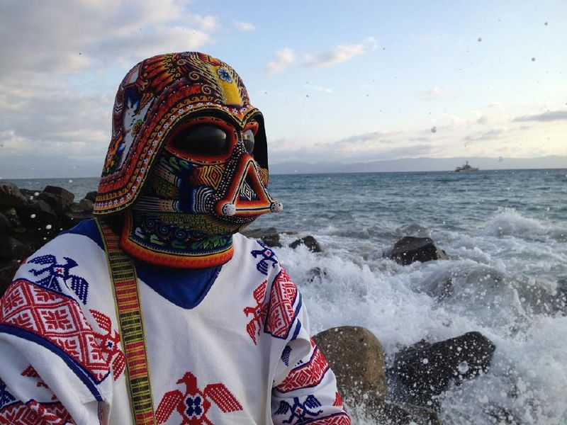 800x600, 92 Kb / Дарт, Вейдер, шлем, роспись, вышиванка