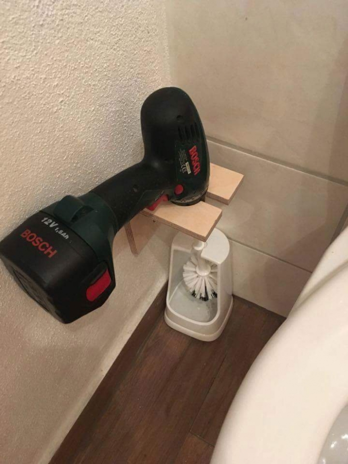 700x933, 308 Kb / перфоратор, бош, ершик, туалет