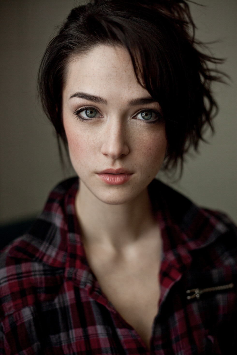 980x1470, 237 Kb / веснушки, рубашка