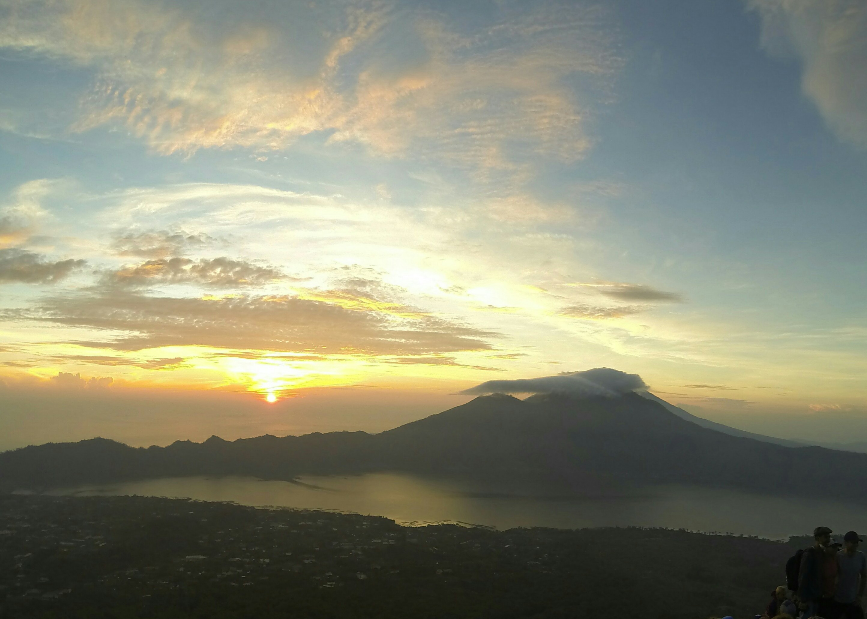 2889x2064, 566 Kb / Бали, рассвет