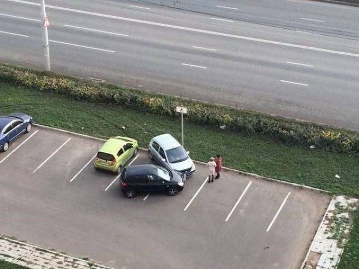 700x524, 59 Kb / авария, парковка