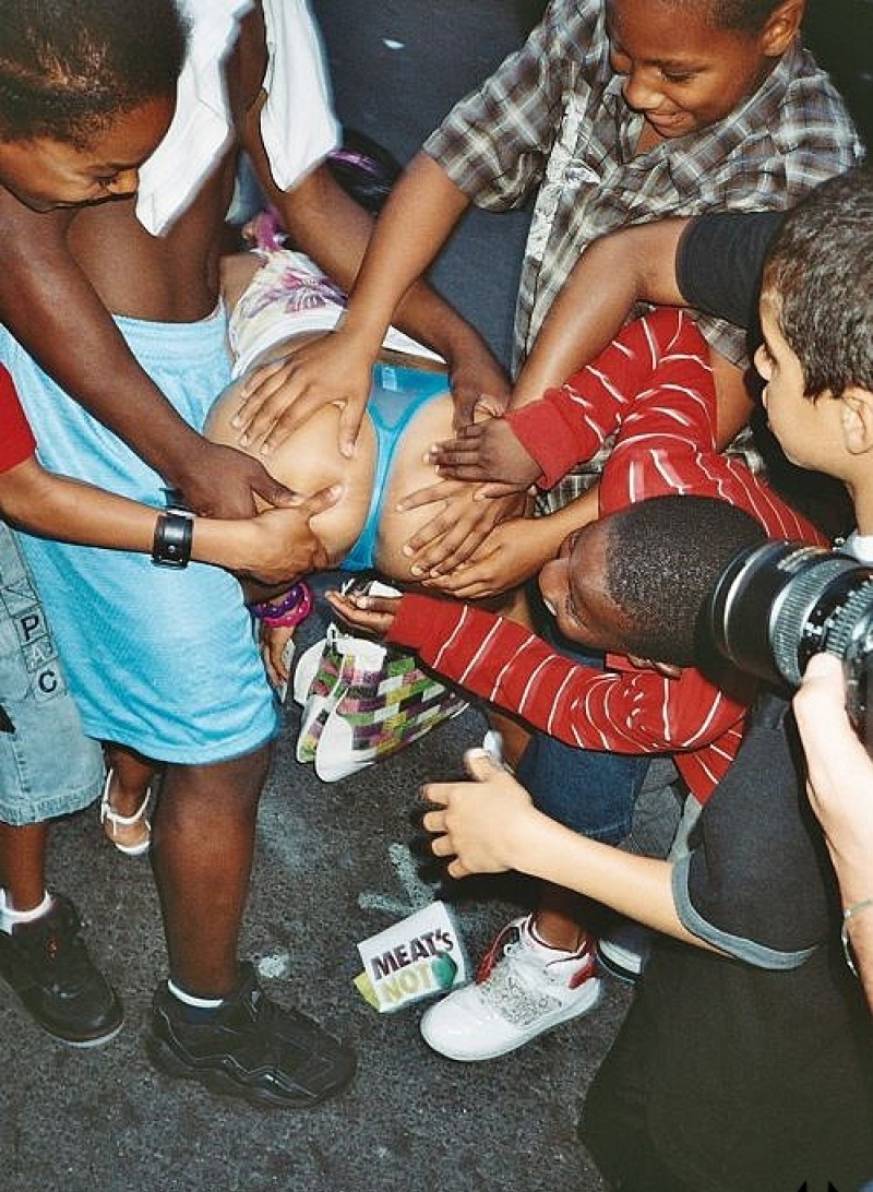 800x1092, 272 Kb / жопа, негры