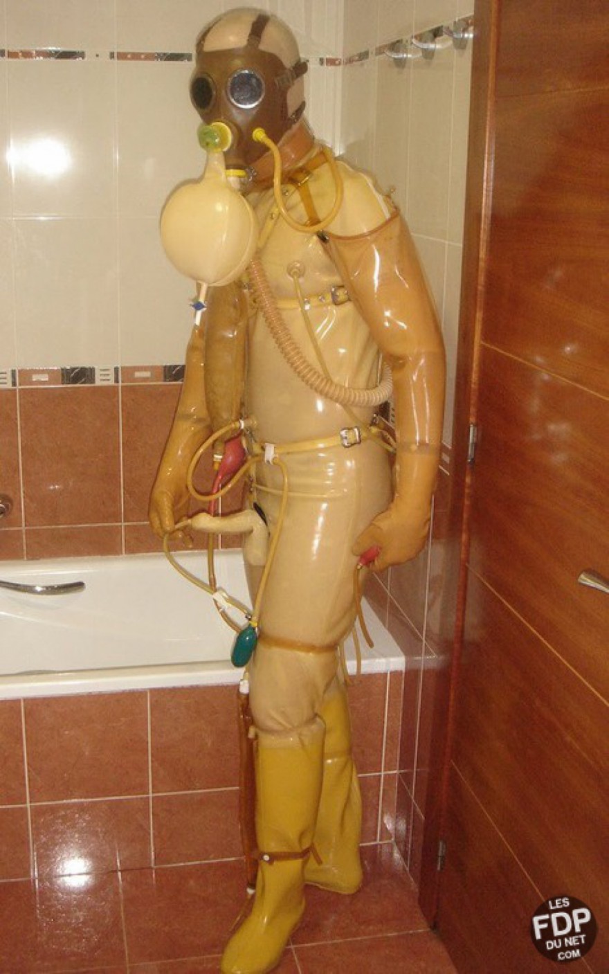 880x1407, 192 Kb / костюм