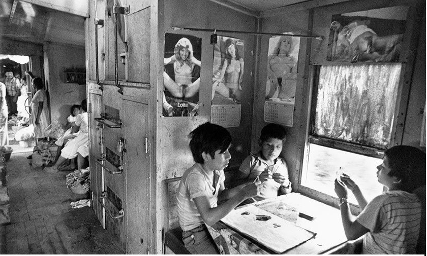 840x505, 183 Kb / ч/б, дети, карты, плакаты, поезд