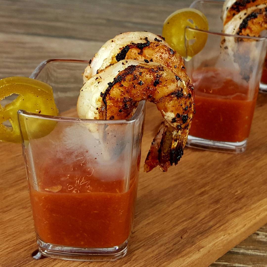 1080x1080, 126 Kb / креветки, стакан, коктейль