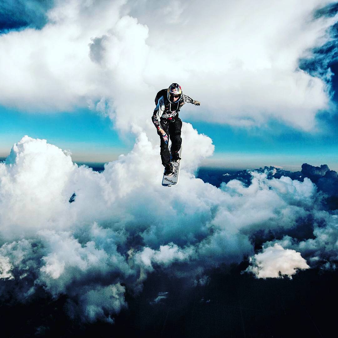 1080x1080, 88 Kb / небо, облака, доска, шлем