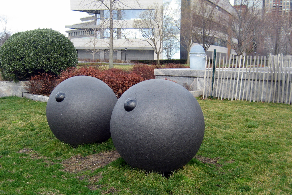 1024x683, 517 Kb / сиськи, монумент, памятник