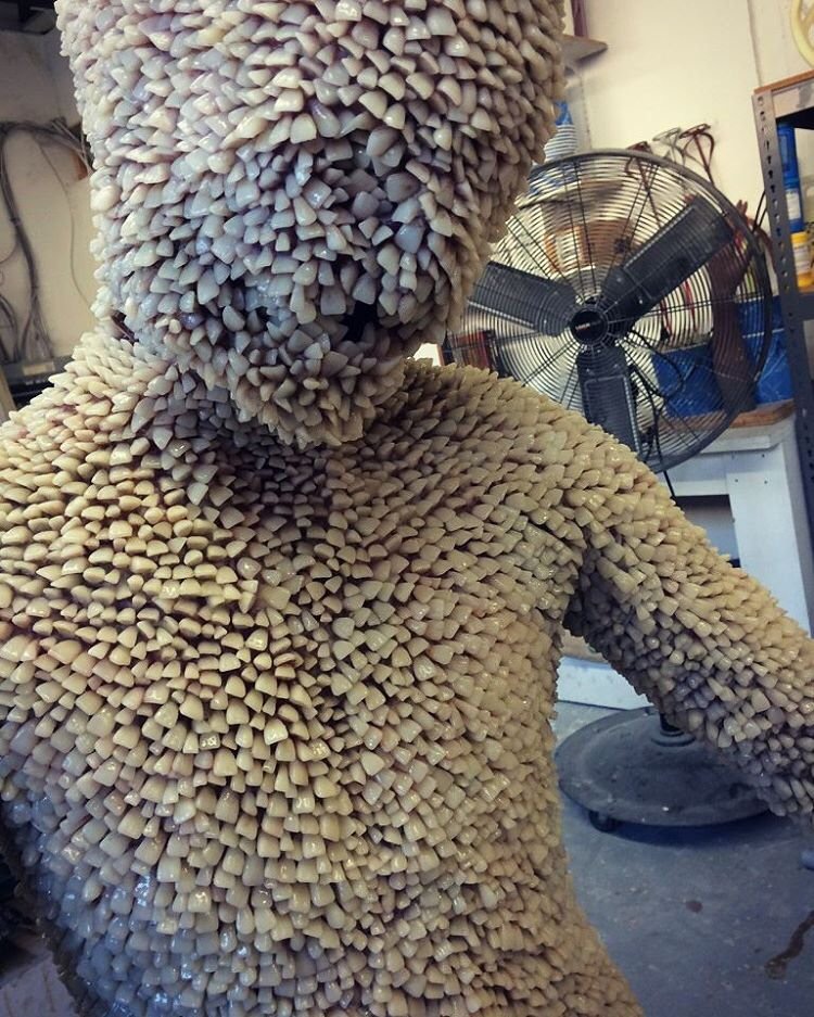 750x937, 211 Kb / зубы, статуэтка, НЕХ