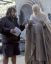 Гендальф, Питер Джексон, Peter Jackson, посох, властелин колец, очки, шорты, куртка, режисер